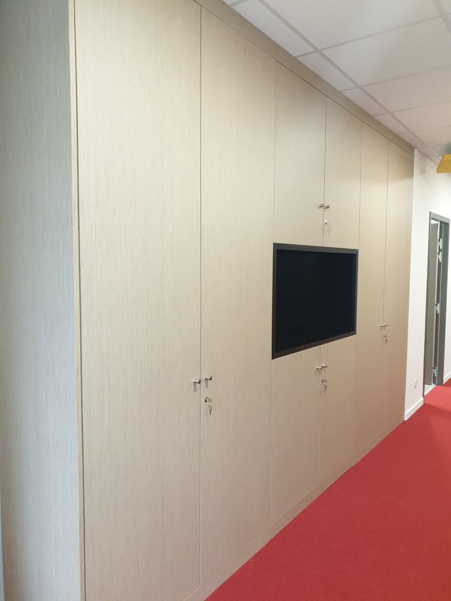 THEIS  : 1626798060.galerie13.jpg